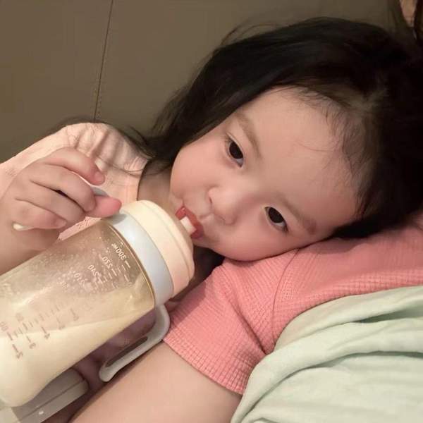 { blogger.collection_name }