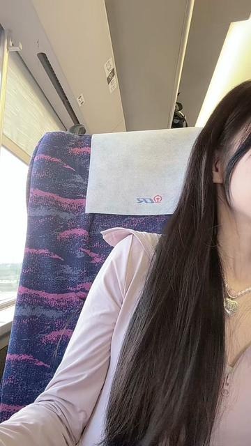 无双御姐巴掌脸嫩模雨天欣赏我要真有这个特效的脸型该多好呀太喜欢这个脸型第2张