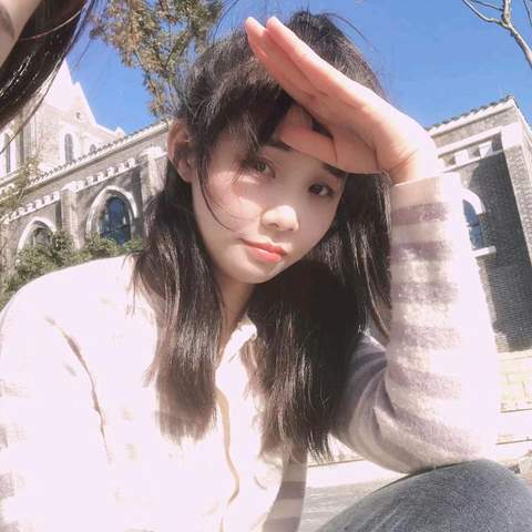 { blogger.collection_name }