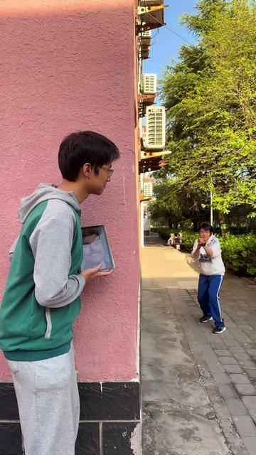 哇哦！Mrbeast！?