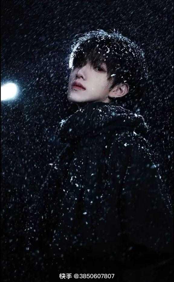 气质精致高质量妹子酒店4K原图路过的人请甩几张白毛帅哥头像！第8张