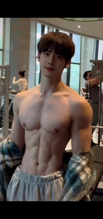 教科书级御姐齐刘海写真身材女神集锦姐妹，过节了，吃点荤的补补第2张