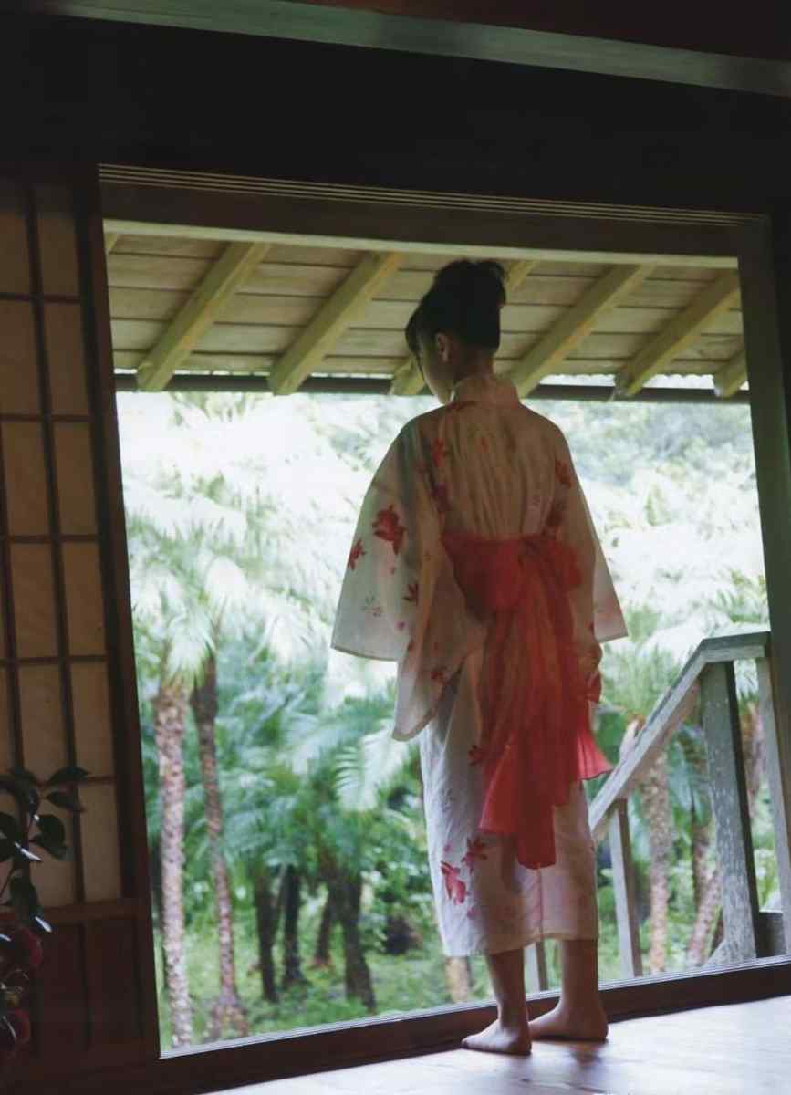 无水印日系傲人夏日身材女神实用版萩原舞写真集