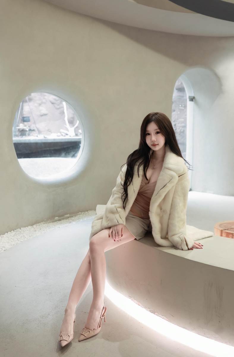 禁欲恬静神颜主播居家打包很内向 学不会打直球。让你爱上我要多久？第7张