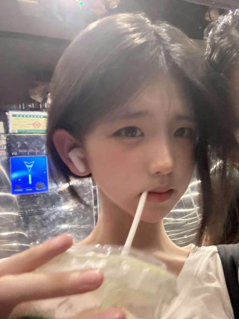 空灵运动侧颜健身房女朋友首选CLR永远的神！！！视频本人第3张