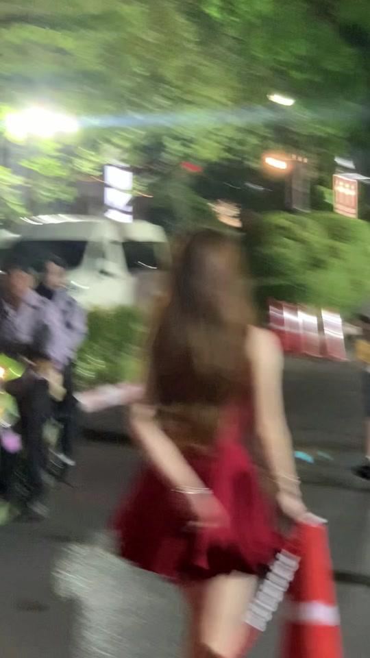 甜妹夏日穿搭，古早感公主裙来袭！