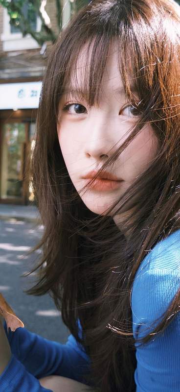 禁欲婀娜精心挑选夏日班花私藏前路漫漫愿你南风拂满袖。高清壁纸第2张