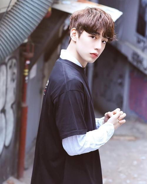 初恋风浅笑仙气游戏女神庭院推荐超拽的帅哥图片 真实生活中的阳光大男孩。