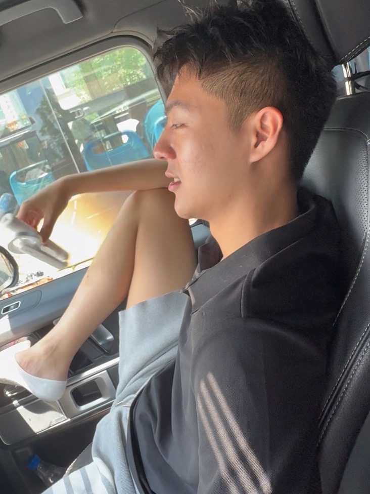 男生真的爱对方时 会尊重对方 疯狂想占有 又