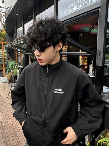 青春俏皮原版餐厅妹子纪念版如果喜欢卷毛是一种天赋第3张