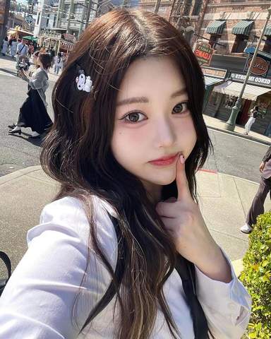 端庄清秀颜值爆表花海KOL安利颜值美女照片第9张