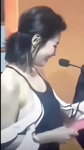 国民女神刘涛，落落大方，气质优雅，典型的东方