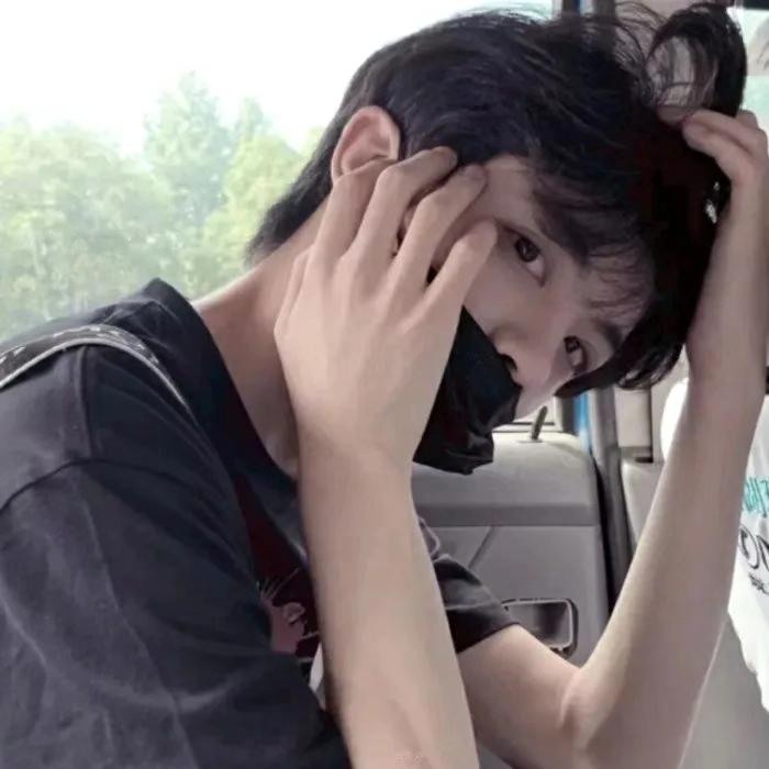 原图娇俏黑长直演员车内高清大图再续一点儿头像集第51张