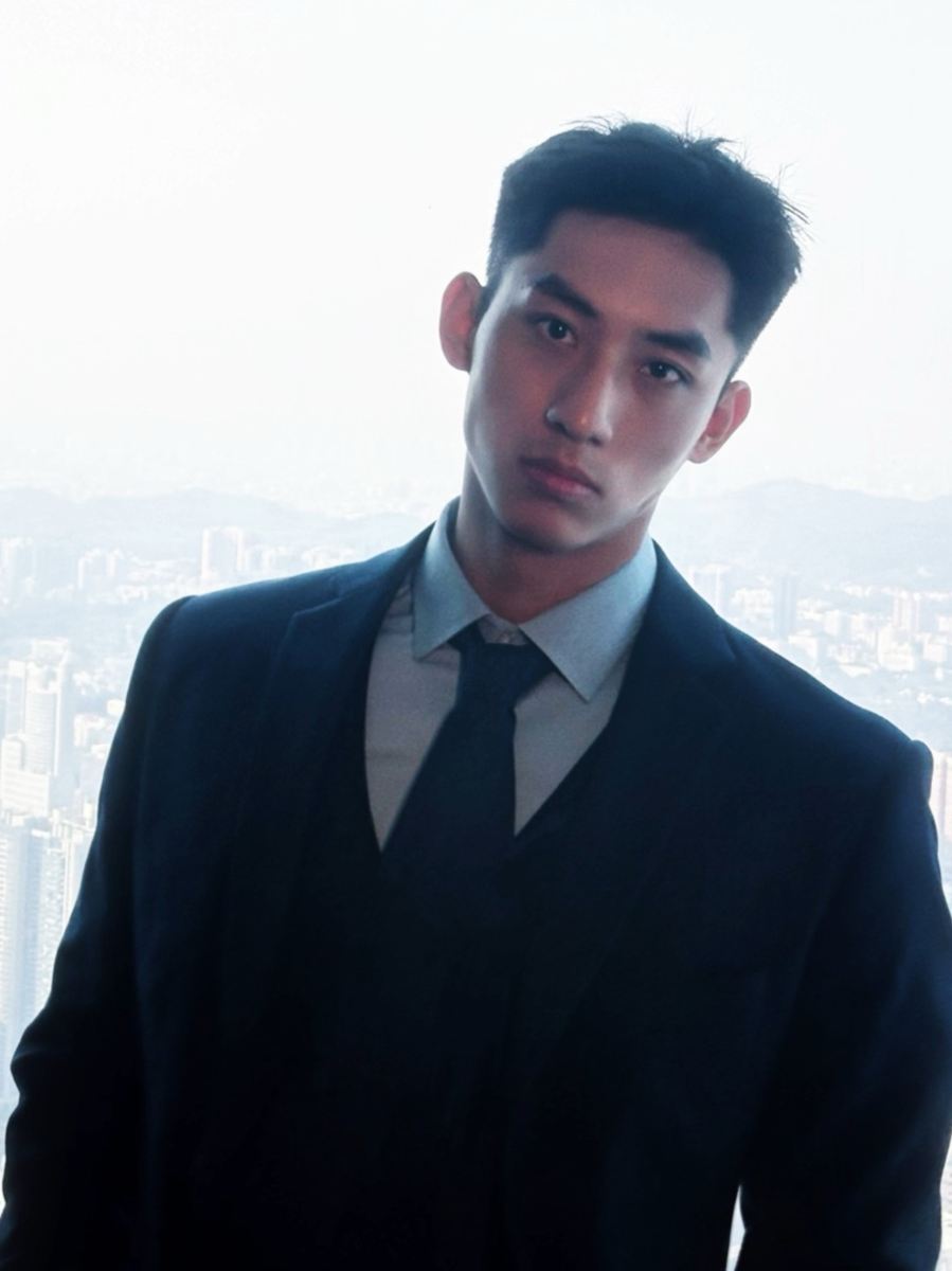 艾特你没有吃过细糠的朋友来看 气场全开 出镜震撼娇羞透亮女孩楼道未删版