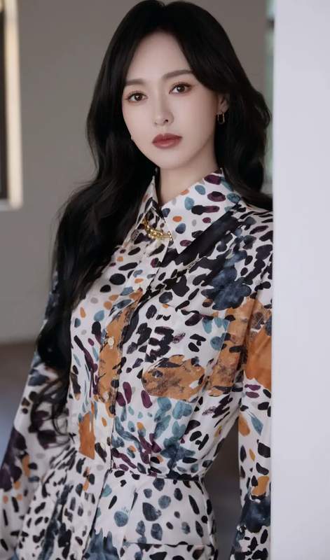 绝色国风柔情少女田野纪念版美女图片第425张