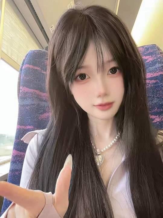 绝版酷炫娇小睡衣初恋女友速览我要真有这个特效的脸型该多好呀太喜欢这个脸型第1张