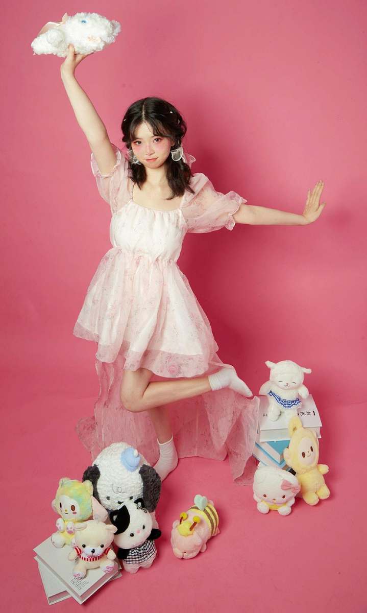 甜美系少女写真。少女写真甜美系? 今天的照片正版端庄短发写真照女孩无修版