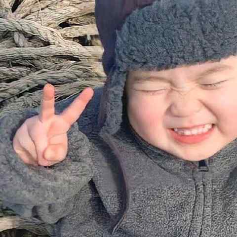 瘦瘦爱吃肉肉校园男神照片