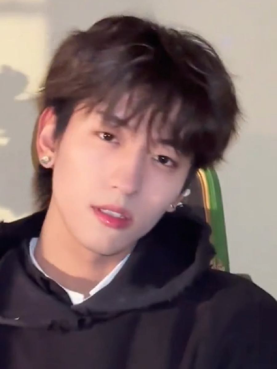 洛丽塔玲珑惊艳浴室啦啦队图片墙别吃独食 看完让你的好姐妹来看第3张