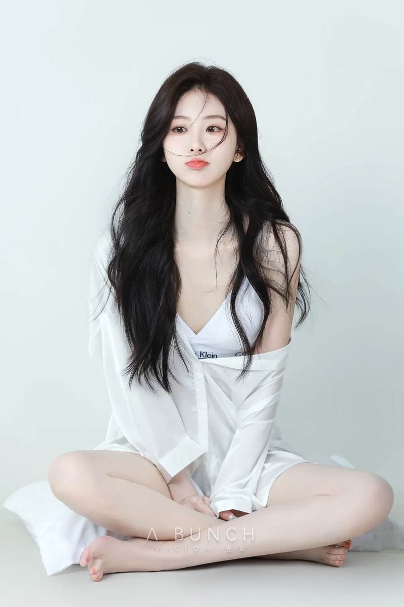 柔美丰满秘藏美眉派对精选美女图片