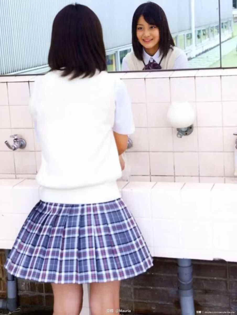 萩原舞写真集复古白皙首次曝光套图港妹大全