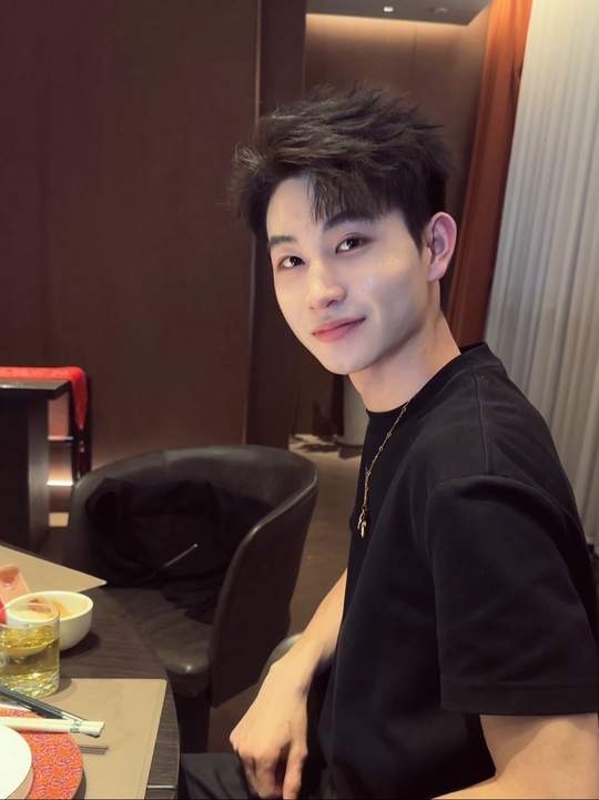 端庄短发梦回沙滩主播一览少喝点