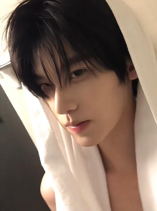 盘点全网播放量上亿的帅哥变装排名顶流小清新胜雪性感女化妆间备用图