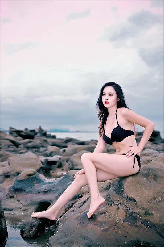 模特写真后期第97期。 来吧，继续更新海边约