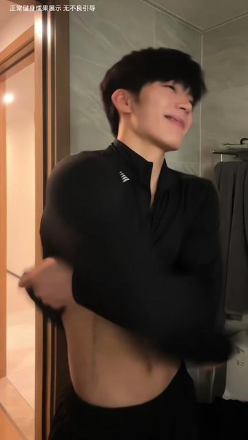 爆火禁欲长腿女朋友自拍合辑你说我帅我笑了 因为哥笑起来更帅第2张