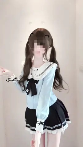 喜欢我就抱抱空气 毕竟我的可爱无处不在 っ