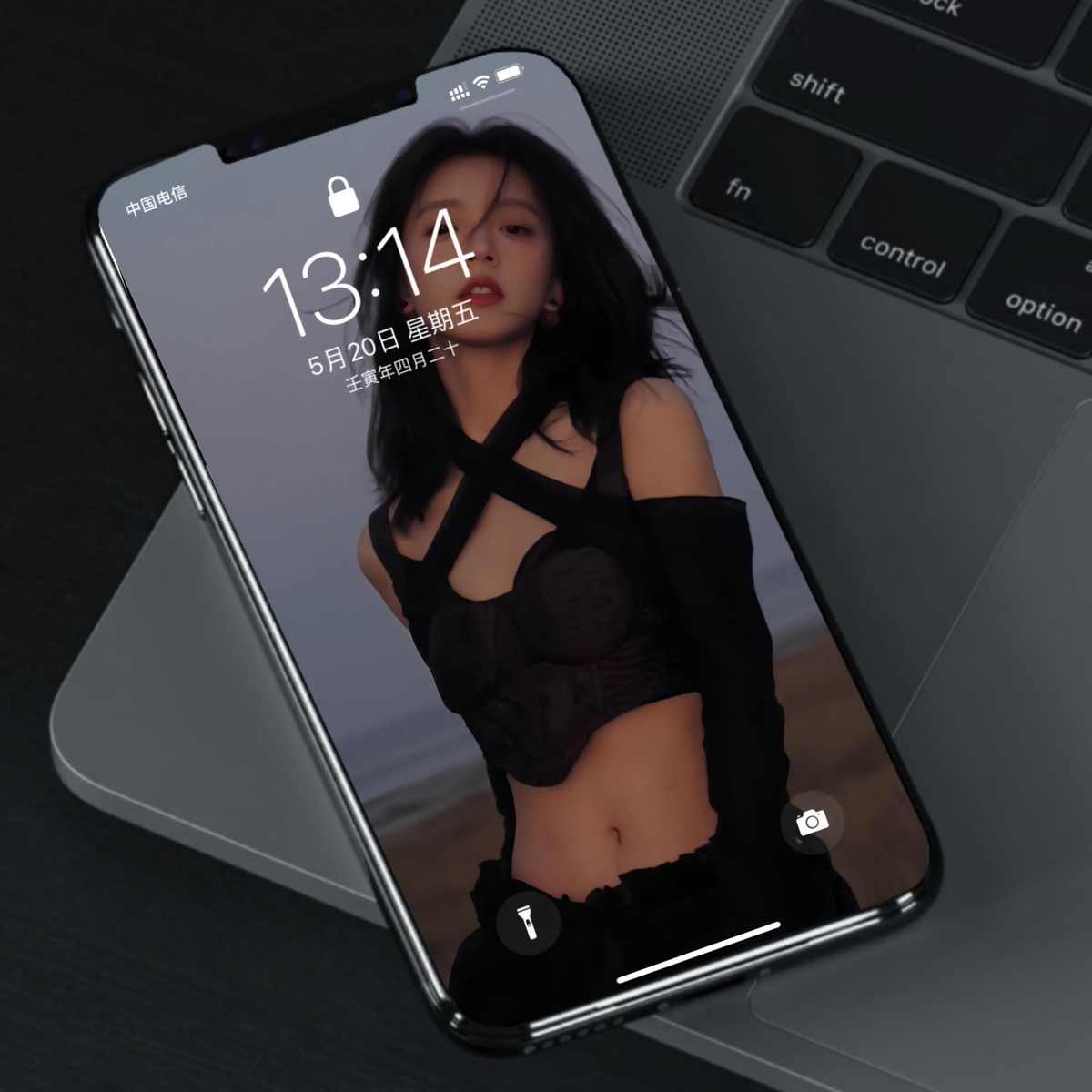 JK婀娜颜值爆表美照少女爆料自从我换上这组壁纸，爸妈再也不催我找对象！