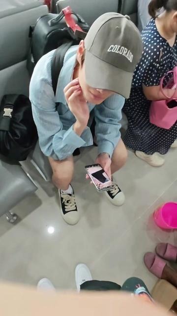 这帅哥啥意思啊，谁能解释一下