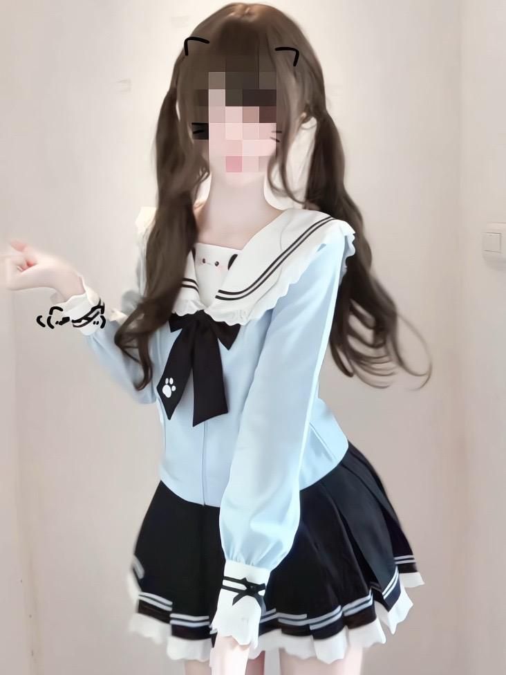 喜欢我就抱抱空气 毕竟我的可爱无处不在 っ二次元肤白破圈女生内拍分享