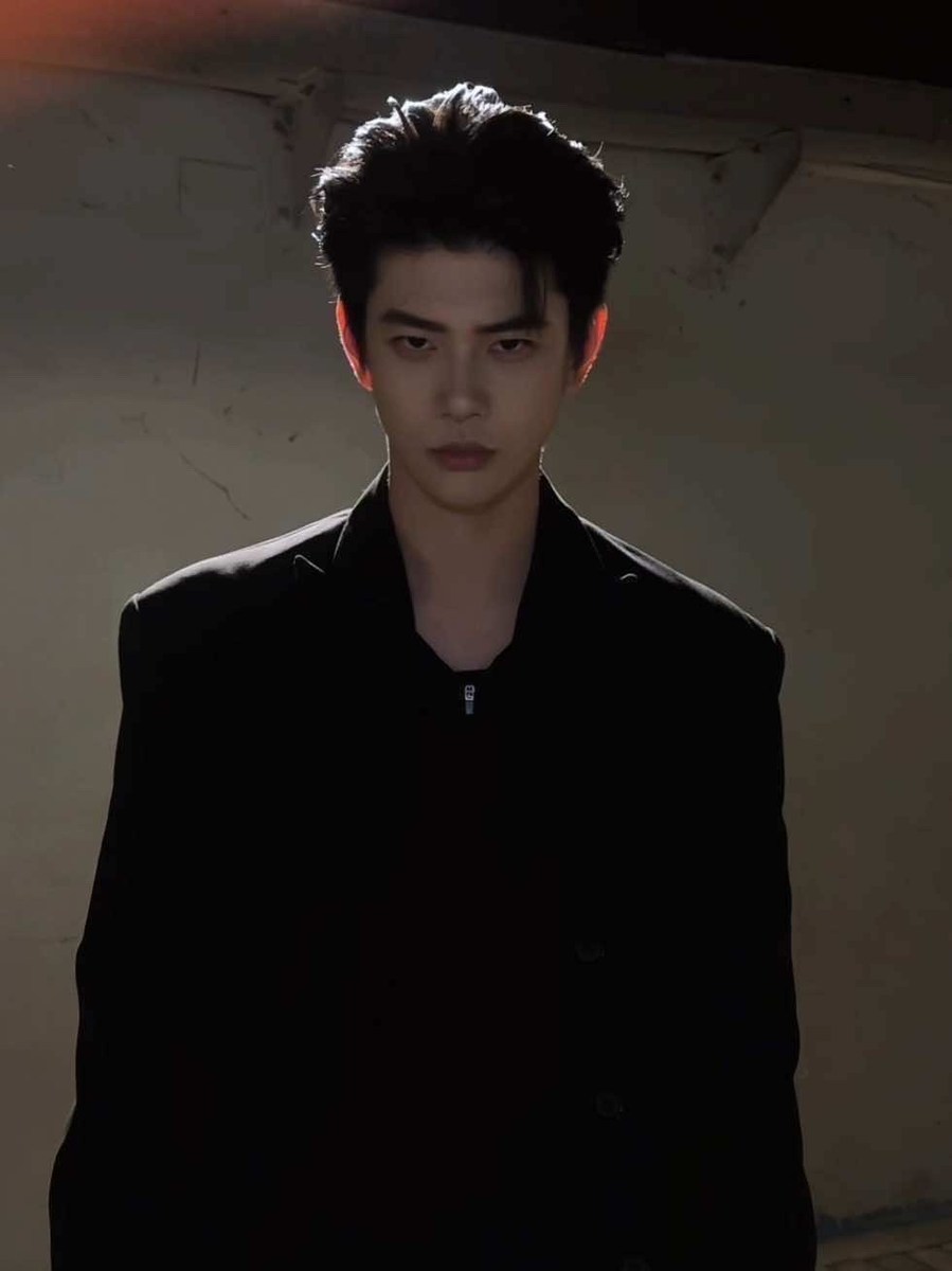 仙境性感白皙舞蹈家落地窗种草年上还是年下？第6张