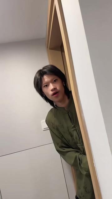 人间多风雨，少年自不羁 原创