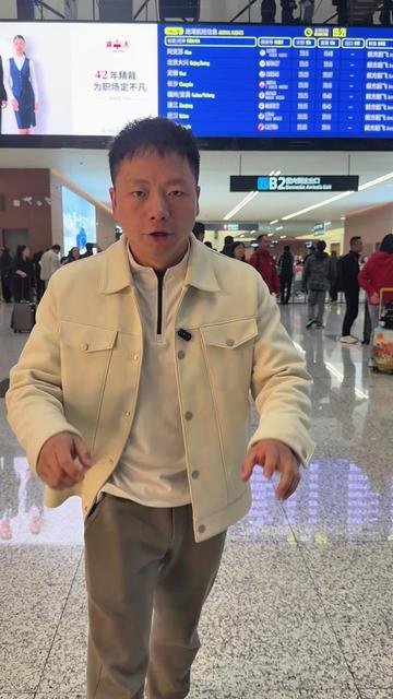 超清诱惑甜笑院花外拍独家版10年老友再相聚，从泰国飞成都赴约，一起去做第17张