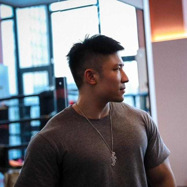 { blogger.collection_name }