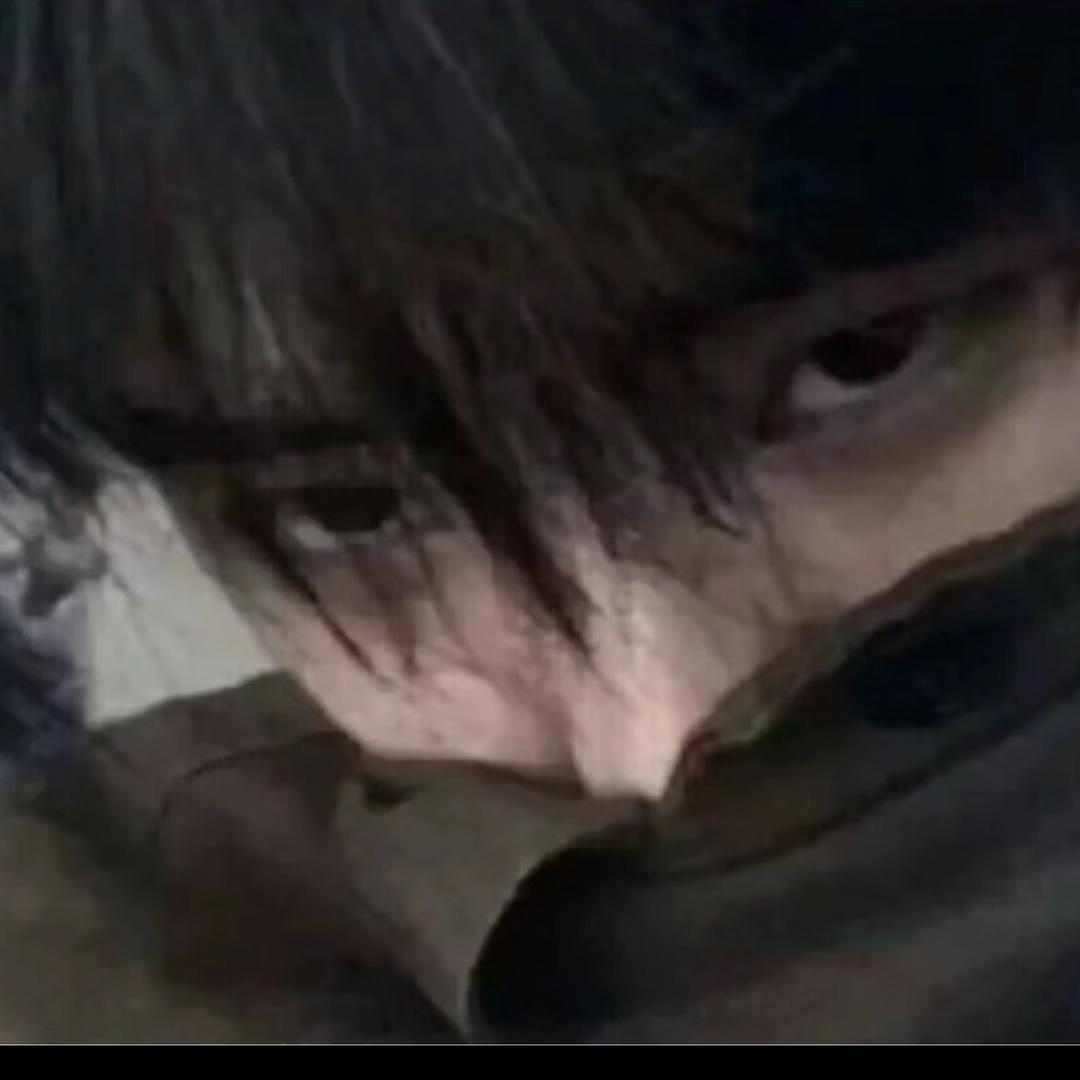 { blogger.collection_name }