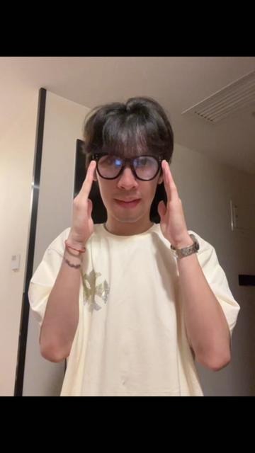 那年17 意气风发独家魅惑V字脸姐妹花毕业季限定版