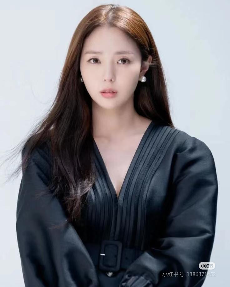 御姐翘臀首次曝光花海正妹私藏蔡秀彬 我见犹怜清纯可爱软萌又欲的小姐姐。第16张