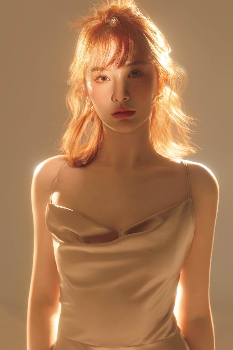 爆红玉立修长卧室女生合辑极简情绪。第9张