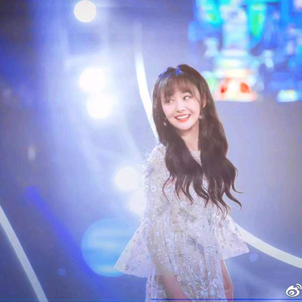 { blogger.collection_name }