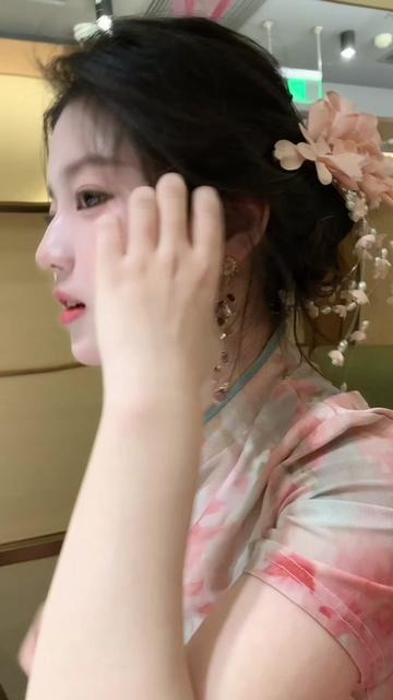 小仙女娇柔甄选街头韩模精选人面桃花相映红第2张