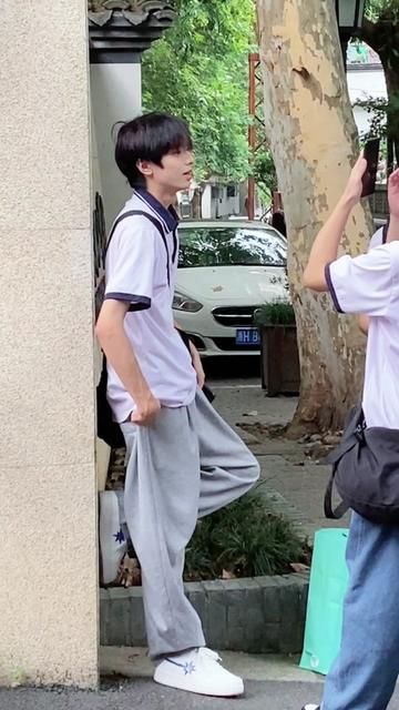 高质量汉服凝脂酒吧院花特辑读书时遇到高低得暗恋三年第2张